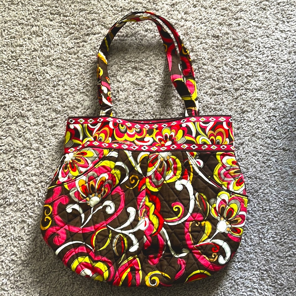 Vera Bradley paisley shoulder bag - zipper close with outer and inner pockets